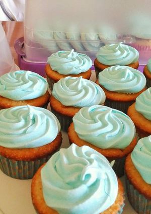 Una foto de Cupcakes de dulce de leche y merengue 
