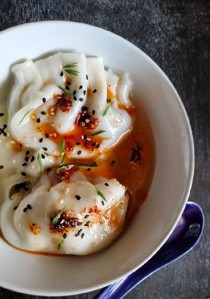 স্যুপি মোমো (soupy momo recipe in Bengali) রেসিপির প্রধান ছবি