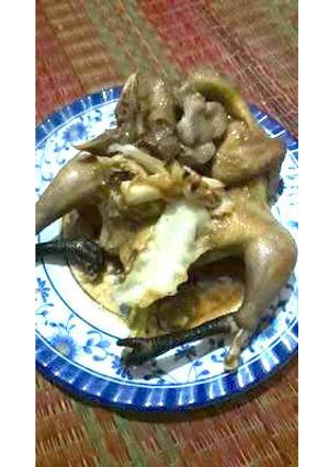 Hình của món Gà hấp rượu.
