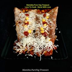 A picture of Cheese Schezwan Pizza Frankie.