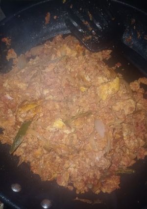 Una foto de Longaniza con rajas y huevo 🇲🇽😋