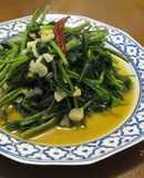 Stir-Fried Water Spinach Taught by a Thai Maid