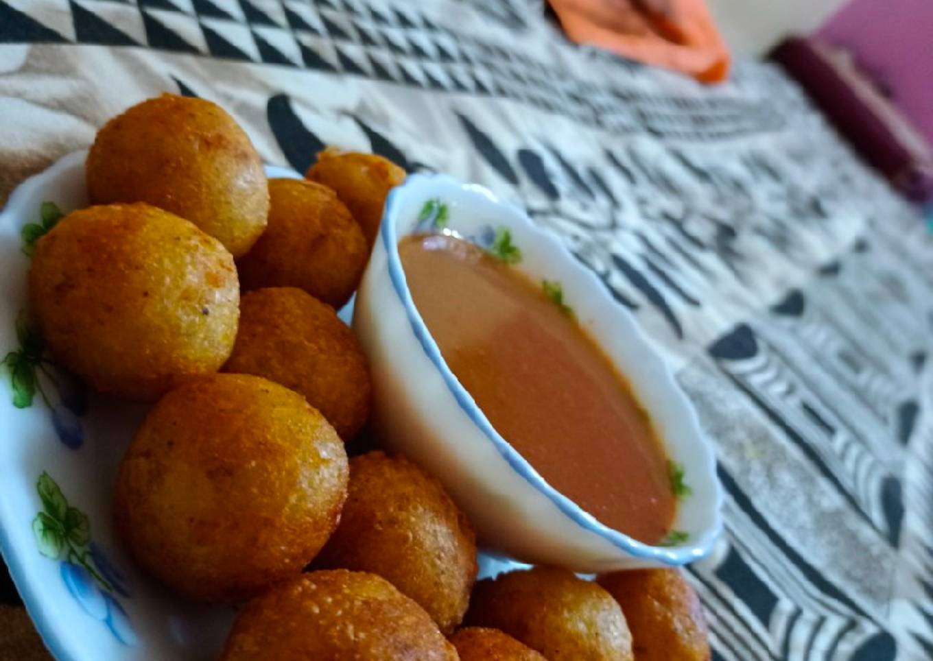 Farali Kachori And Tamarind Chutney (Imile Chutney)