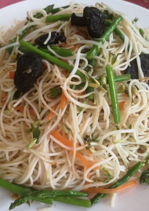 รูปของ ผัดอายุมั่นขวัญยืน-ผัดหมี่ซั่ว(เจ)​#จานนี้ดี​ กินแล้วรวย