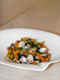 Penne di Lenticchie Gialle con Tonno Fresco, Lupini di Mare e Pomodori Datterino Giallo