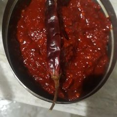 A picture of Red chilli garlic chutney.