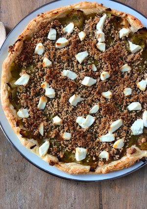 Une photo de Tarte fine aux poireaux, chèvre et noix