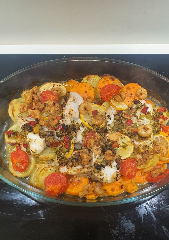 Una foto de Rape al horno con gambas
