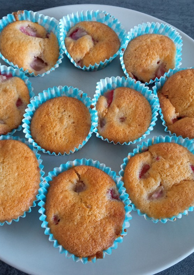 Una foto de Muffins de fresa con Mambo Cecotec