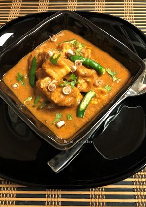 A picture of Thai Panang Paneer Curry.