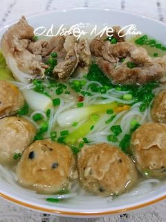 Hình của món Hủ tiếu xương bò viên.