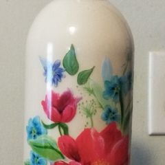 A picture of Low Carb Flavored Coffee Creamer.