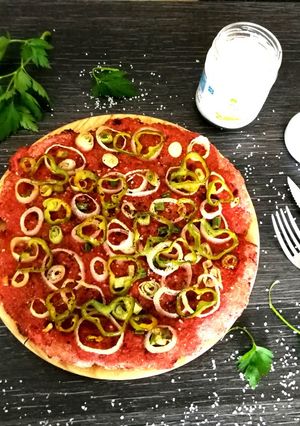 Foto principal de Foccacia de remolacha con verduras- vegano