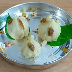 A picture of Icecream modak.