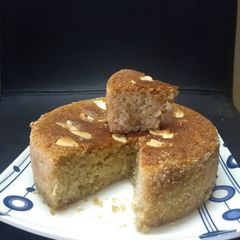 A picture of Sama Rice Cake.