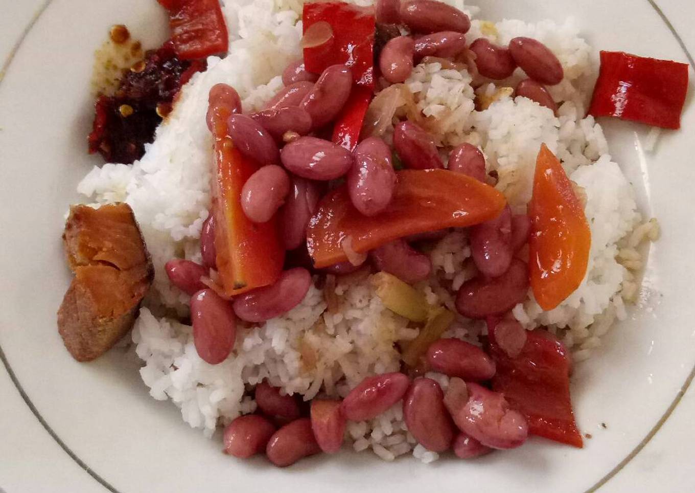 Sayuran asam kacang merah segar