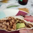 Burritos fáciles con carne picada y aguacate