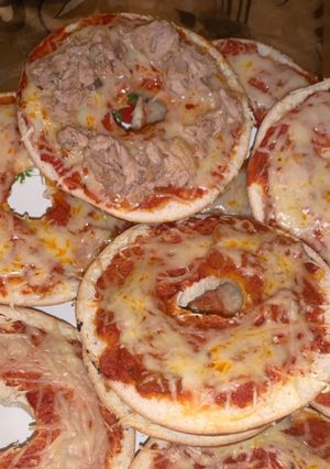 A picture of Bagel pizza.