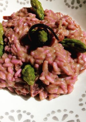 Foto di Risotto viola agli asparagi
