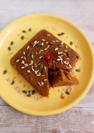 A picture of Arrowroot Biscuit Cake.