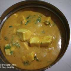 A picture of Shahi paneer.