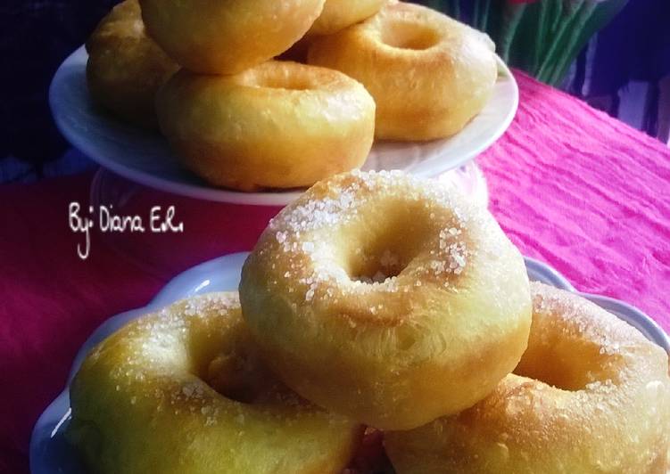 Donat Empuk Montok