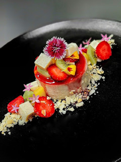 Foto resep Almond Pudding with Strawberry Sauce - Vegan Friendly