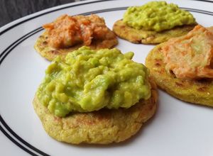Una foto de Arepas de plátano verde🍘🥑🥕