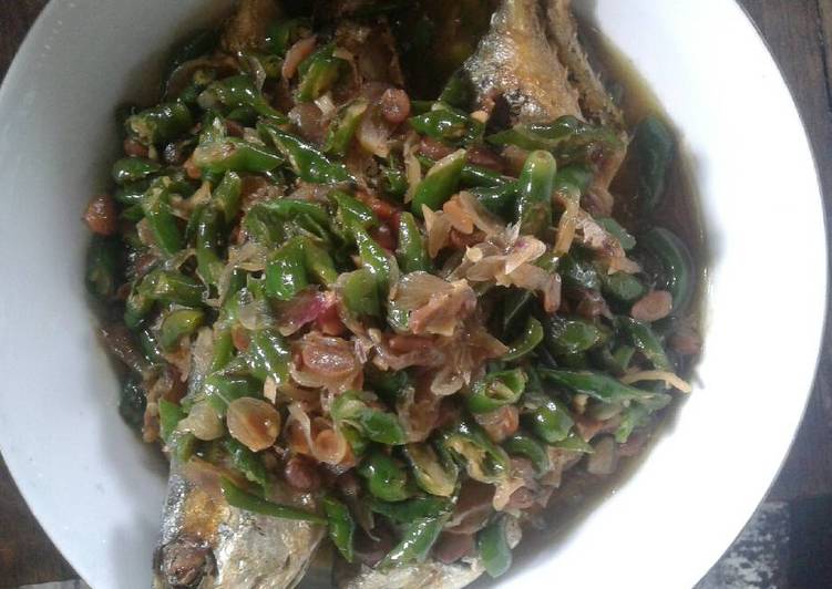 Masak ikan kembung tauco cabe ijo