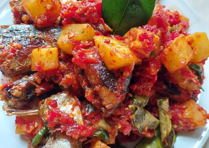 Cara bikin Balado Ikan Kentang Cara bikin Balado Ikan Kentang