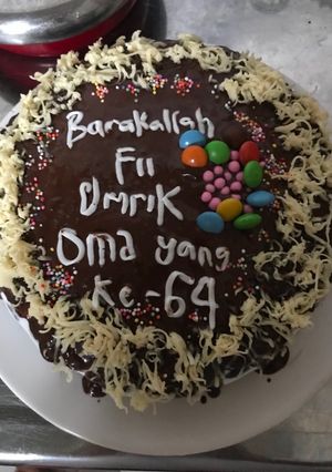 Foto resep Kue ultah basic brownies kukus Ny Liem