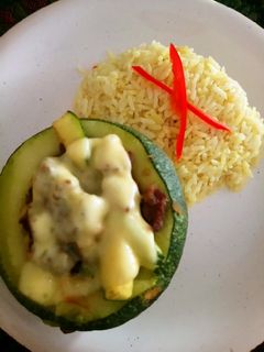 Una foto de Zapallo italiano relleno con pino de carne