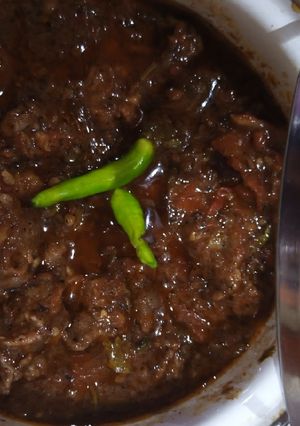 A picture of Dumbay ki karhai with black pepper.