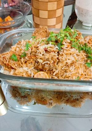 A picture of Chicken biryani.