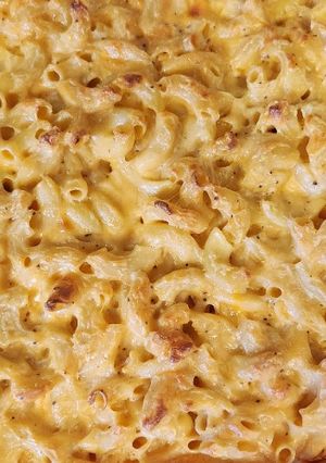 A picture of Mac N Cheese.