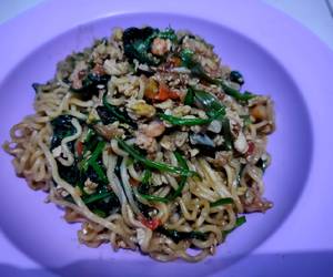 Resep Populer Indomie pedas kangkung balacan by Farida Nurhan Sedap Nikmat