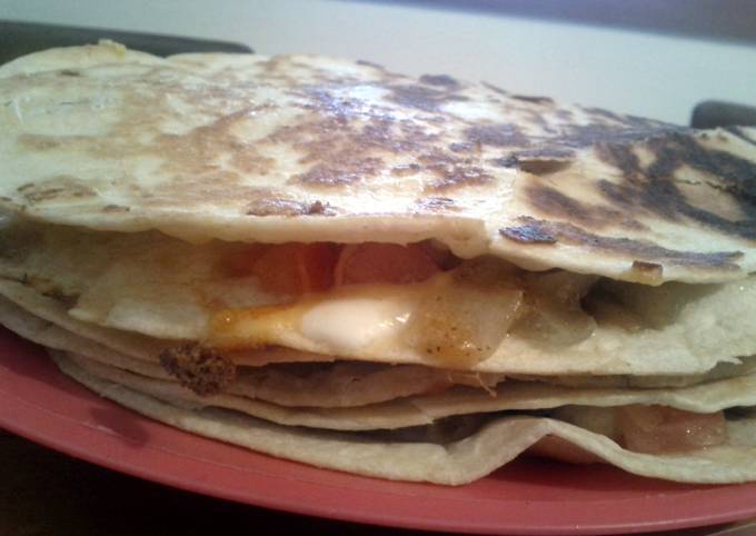 Easiest Way to Prepare Homemade bacon chicken cheese quesadillas