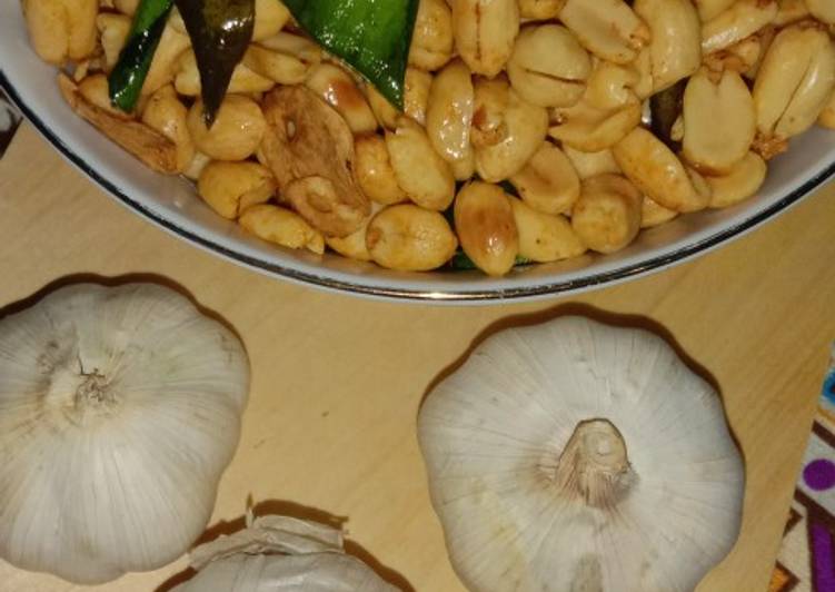 Cara Gampang Membuat Kacang Bawang Daun Jeruk yang Enak
