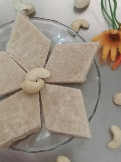 A picture of Kaju katli.