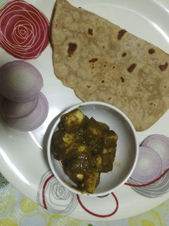 பாலக் பனிர், சப்பாத்தி (Paalak paneer chappathi recipe in tamil) செய்முறை முக்கிய புகைப்படம்