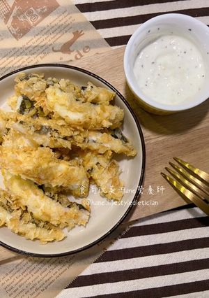 【免油炸】酥脆多利魚佐優格醬 的食譜成品照片