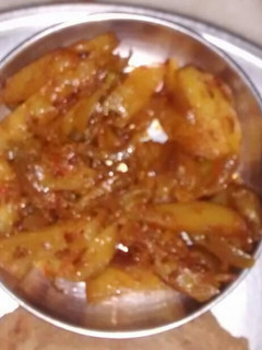 आलू प्याज़ की सब्जी (aloo pyaz ki sabzi recipe in Hindi) रेसिपी मुख्य फोटो
