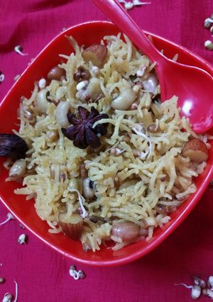 સ્પ્રાઉટ પુલાવ (Sprout Pulao Recipe in Gujarati) રેસીપી મુખ્ય ફોટો