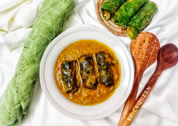 Recipe of Homemade Turiya Patra / Turai with arbi leaves rolls