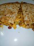 Tortilla rellena con vegetales y granos