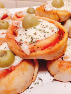 Una foto de Pizza rolls con harina Pureza con levadura