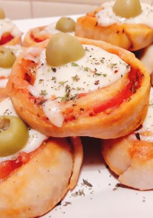 Una foto de Pizza rolls con harina Pureza con levadura