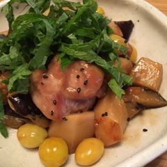A picture of Yum yum Chicken Thigh with Japanese sweet soy sauce.