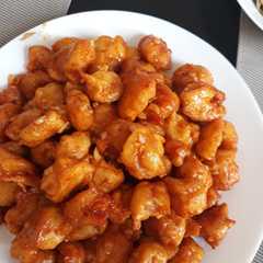 A picture of Ayam goreng saos pedas.