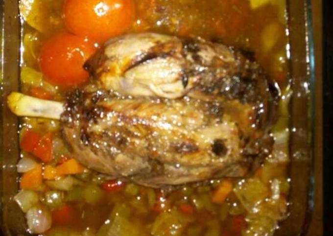 Codillos de cerdo asados con miel Receta de José Manuel González Collado-  Cookpad